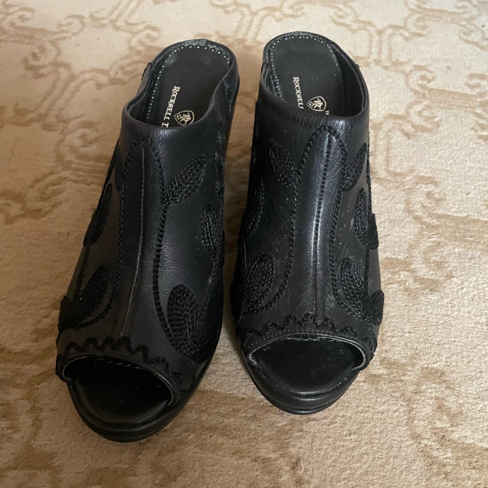 Rockport Women's Black Embroidered Mules